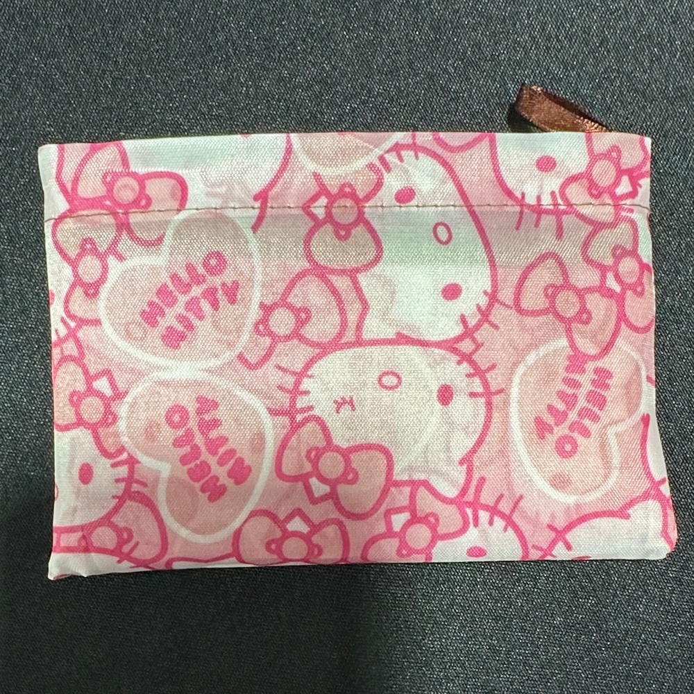 Sanrio HELLO KITTY Waterproof Portable Foldable Nylon Grocery Tote Bag - Picture 4 of 4
